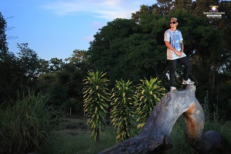 Ensaio Masculino paisagem fundo verde