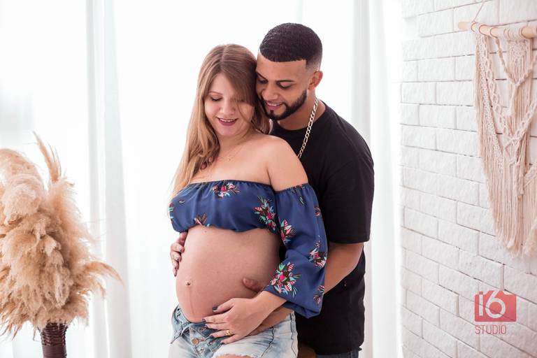 Ensaio gestante em estúdio em Piracicaba | Studio16 Fotografia