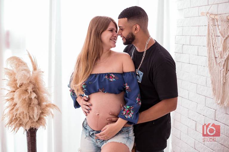 Ensaio gestante em estúdio em Piracicaba | Studio16 Fotografia