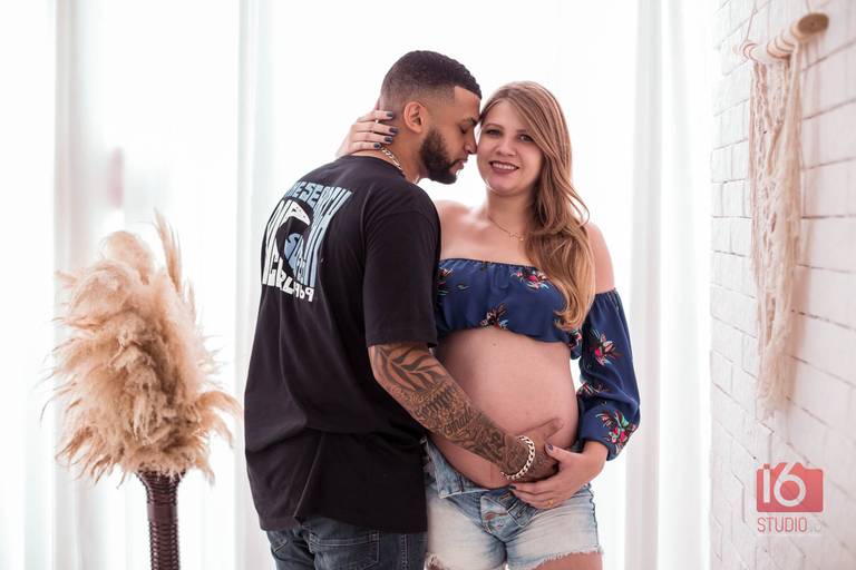 Ensaio gestante em estúdio em Piracicaba | Studio16 Fotografia