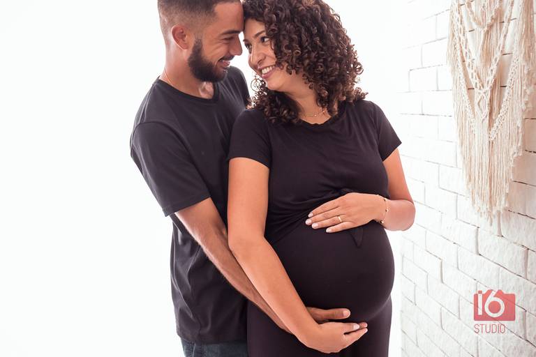 Ensaio gestante em estúdio em Piracicaba | Studio16 Fotografia