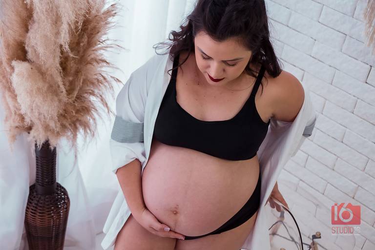 Ensaio gestante em estúdio em Piracicaba | Studio16 Fotografia