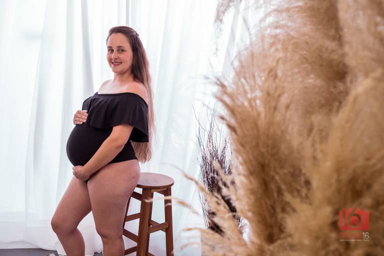 Ensaio gestante em estúdio em Piracicaba | Studio16 Fotografia