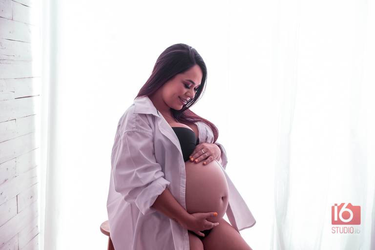 Ensaio gestante em estúdio em Piracicaba | Studio16 Fotografia