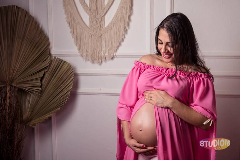 Ensaio gestante em estúdio em Piracicaba | Studio16 Fotografia