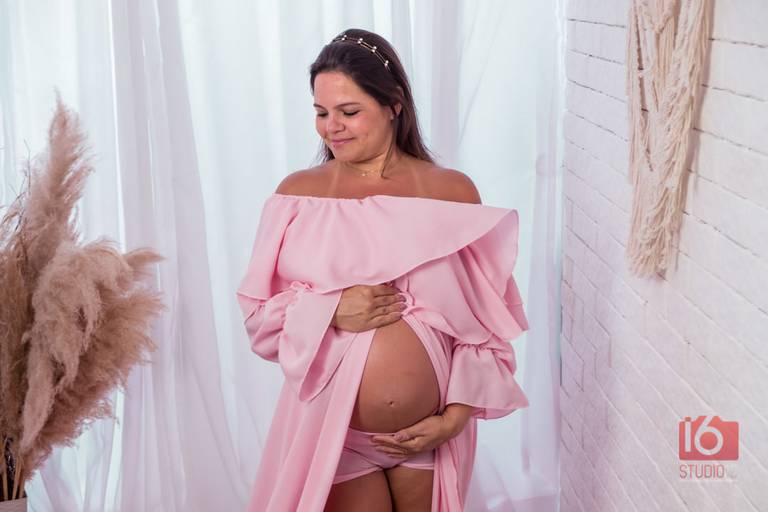 Ensaio gestante em estúdio em Piracicaba | Studio16 Fotografia