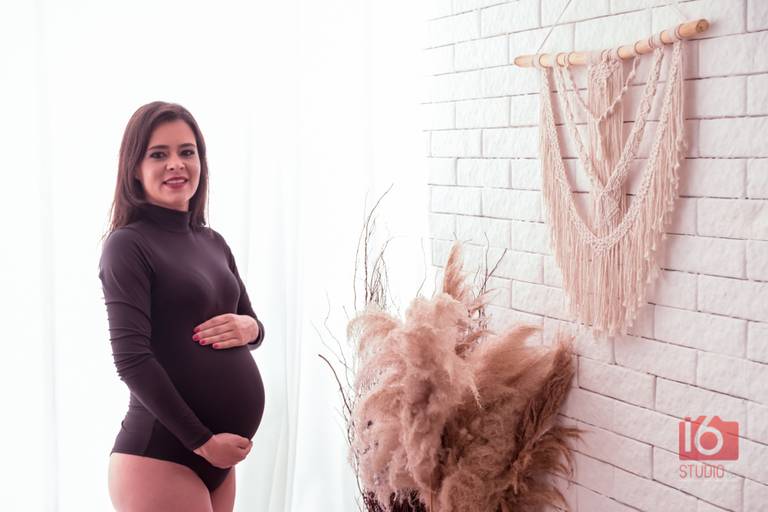 Ensaio gestante em estúdio em Piracicaba | Studio16 Fotografia