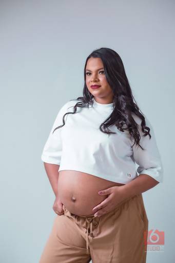 Ensaio gestante em estúdio em Piracicaba | Studio16 Fotografia