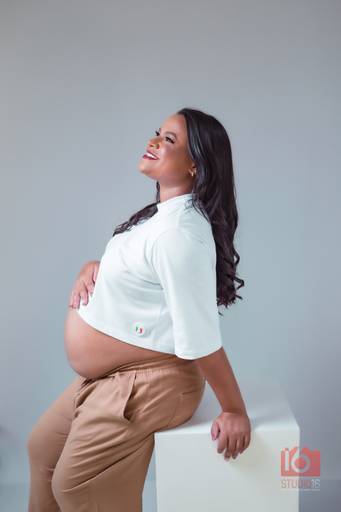 Ensaio gestante em estúdio em Piracicaba | Studio16 Fotografia
