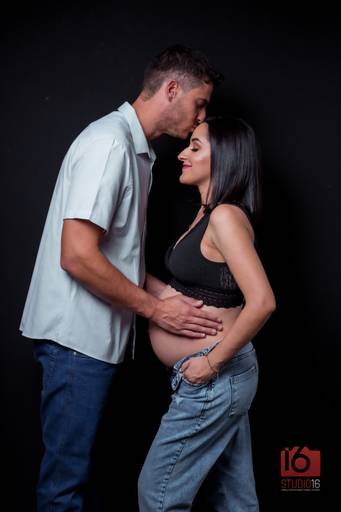 Ensaio gestante em estúdio em Piracicaba | Studio16 Fotografia