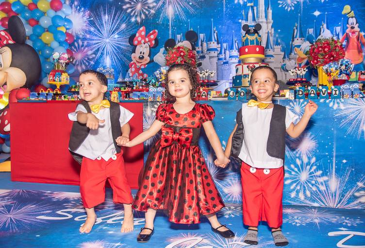 Trigêmeos em ação!