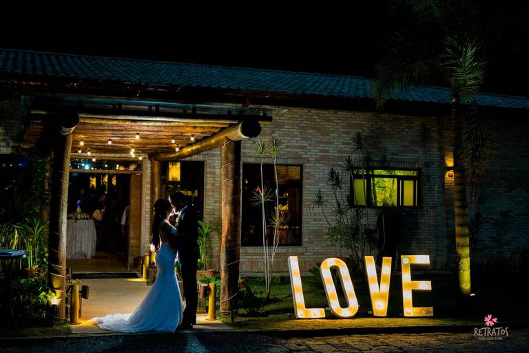 serra dos cocais casamento lindo campo itatiba interior rustico fazenda retratos foto video julio akio fotografo altar igreja nossa senhora belem dia de casamento  vestido sereia buque e terço foto fotografo de casamento itatiba retratos jundiai 