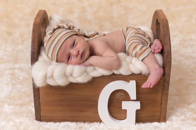 BabyDi, Fotografia de recém nascido, Newborn, bebé acordado, melhores fotógrafos de recém nascidos, oeiras, lisboa, cascais