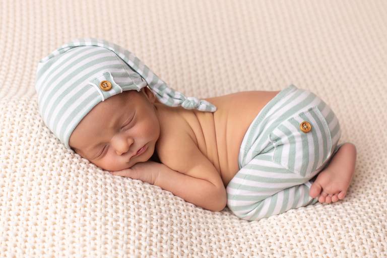 BabyDi, Fotografia de recém nascido, Newborn, sleepy baby, oeiras, lisboa, cascais