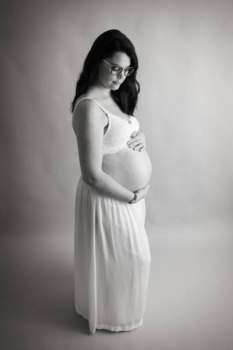 BabyDi, sessão fotográfica de grávida em estúdio, oeiras, black and white