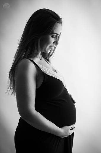 BabyDi, sessão fotográfica de grávida em estúdio, oeiras, preto e branco, black and white