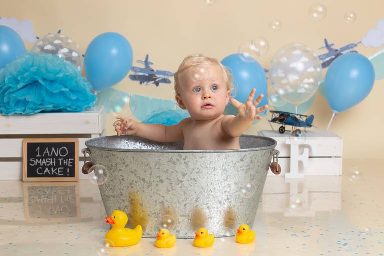 BabyDi, Sessão fotográfica 1 ano, Smash the Cake, aviador, azul claro, sessão fotográfica bebé, banho 