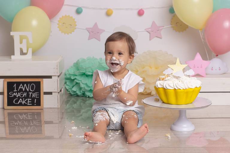 BabyDi, Smash the Cake, cor de rosa amarelo e verde água, estrelas e nuvens, bolo, melhores fotógrafos de Smash the Cakes, oeiras, lisboa, cascais