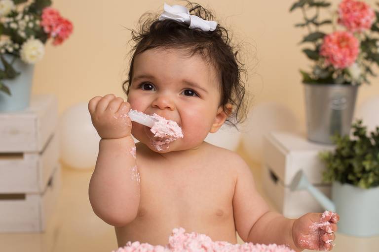 BabyDi, Smash the Cake floral, romantico, flores cor de rosa e branco, bolo