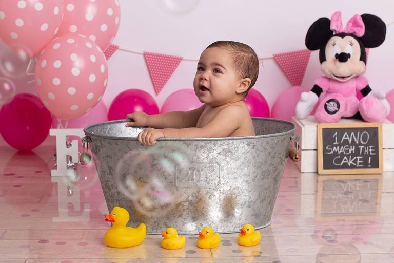 BabyDi, Smash the Cake, Minnie, banho