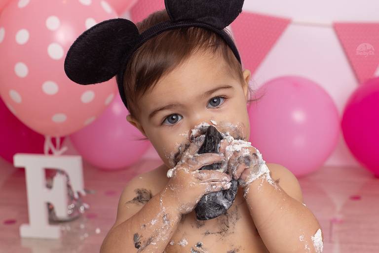 BabyDi, Smash the Cake, Minnie