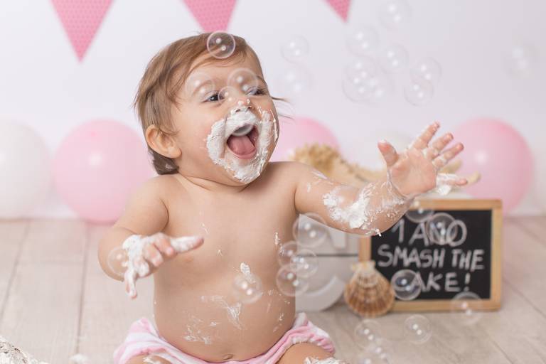 BabyDi, Smash the Cake, bodyboard, praia, bolo