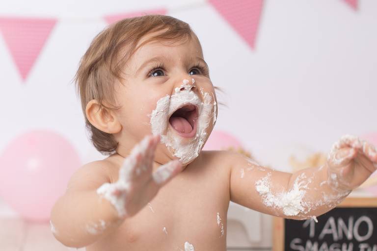 BabyDi, Smash the Cake, bodyboard, praia, bolo