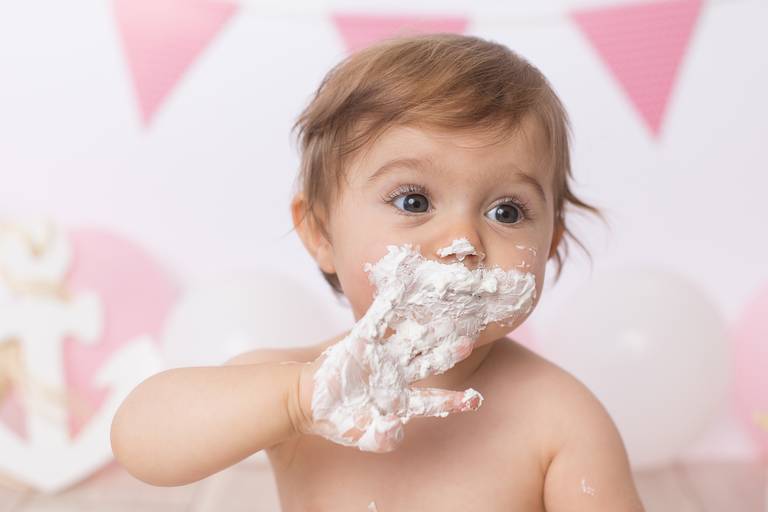 BabyDi, Smash the Cake, bodyboard, praia, bolo