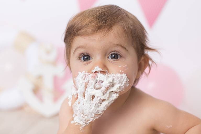 BabyDi, Smash the Cake, bodyboard, praia, bolo