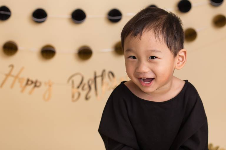 BabyDi, Smash the Cake preto e dourado