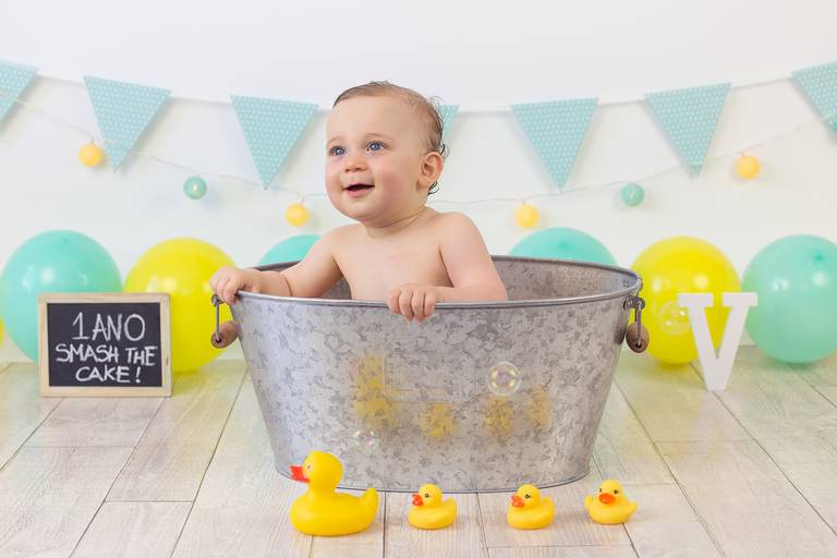 BabyDi, Smash the Cake verde agua e amarelo rapaz, banho