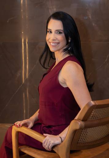 Ensaio corporativo com destaque para pose sentada
 por Alexandra Paz fotógrafa