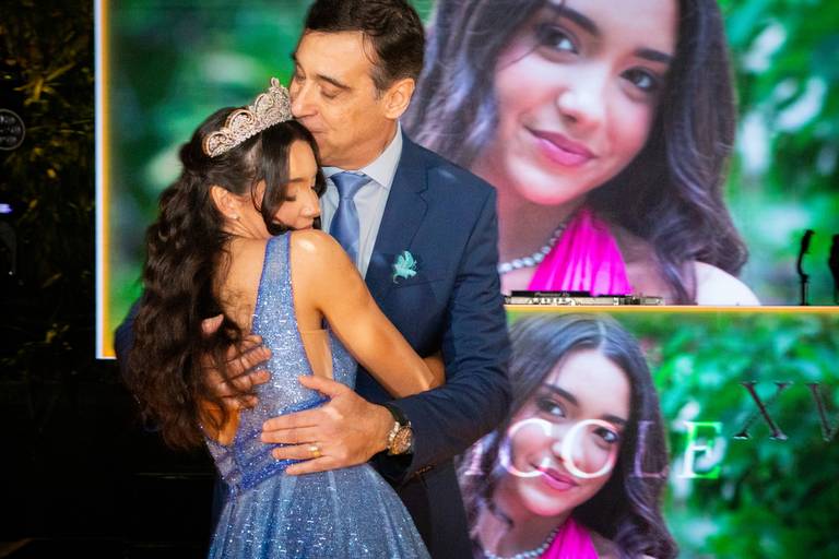 foto-de-15-anos-com-pai-na-pista-de-dança