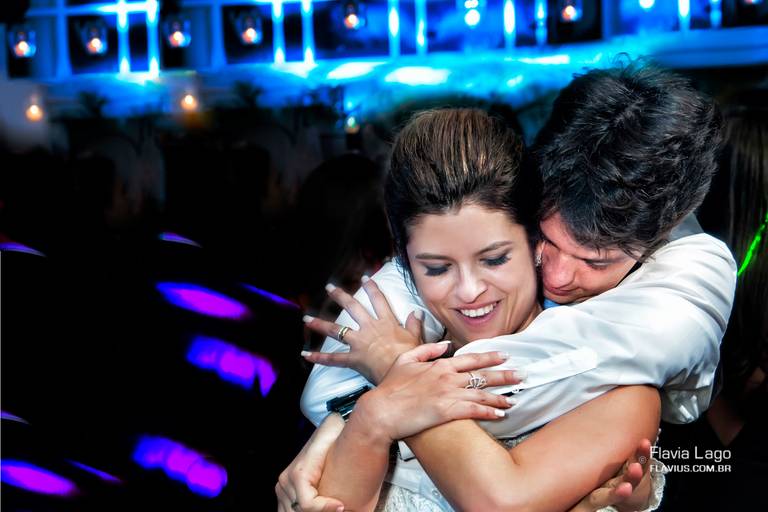 Casal dancando na pista Fotografia de Casamento no Rio de Janeiro RJ Flavius Flavia Lago