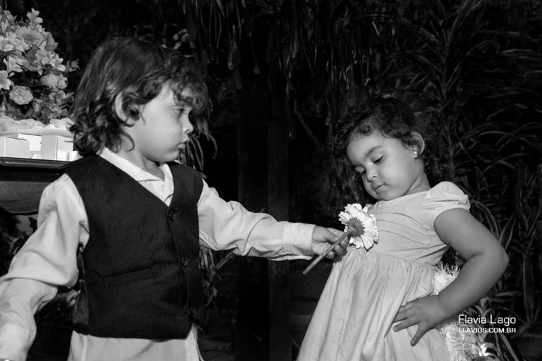 Pajens espontâneos, durante a festa. Fotografia de Casamento no Rio de Janeiro RJ Flavia Lago Flavius