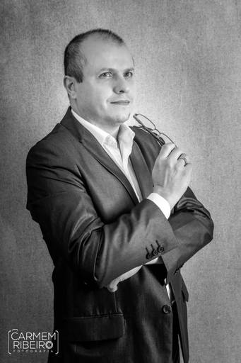 Ensaio Corporativo - Dr. Flávio - Perfil Profissional - Advogado