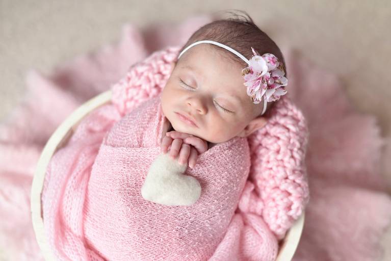 melhorfotografanewborn,sweetphoto,sweetbaby,,melhorfotografadoalgarve, melhorfotografadeportugal,ensaiofotograficorecemnascido,amormaior,sessaodefotos,fotografiaartistica,fineart,bebe,estudiodefotografia,odeceixe,coracao,balde