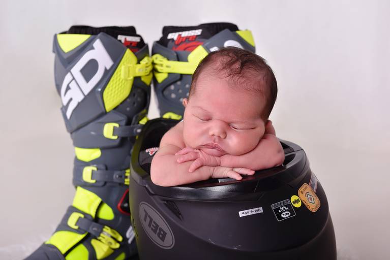 melhorfotografanewborn,estudiofotografia,amormaior, odeceixemaravilha,Algarve,fotografianewborn, sweetbabyfotografia,bebe,recemnascido,grávida, maternidade,fotografiafamilia,capacete,botas,susananovaisfotografia,asmaisbonitasfotografias,motocross