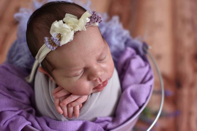melhorfotografanewborn,estudiofotografia,amormaior, odeceixemaravilha,Algarve,fotografianewborn, sweetbabyfotografia,bebe,recemnascido,grávida, maternidade,fotografiafamilia,roxo,susananovaisfotografia,asmaisbonitasfotografias,enroladinho,balde