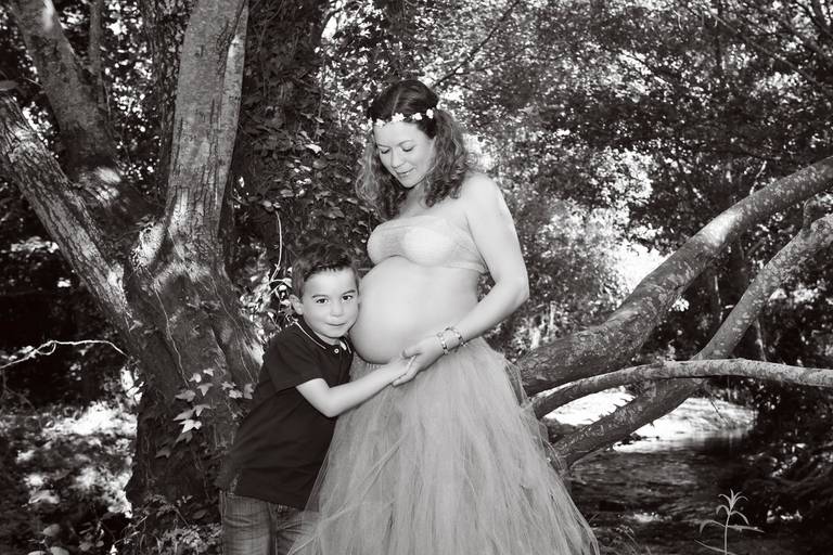 melhorfotografagravida,, melhorfotografadoalgarve, melhorfotografadeportugal,sessaogestante,fotografia,fotografianewborn,ensaiofotograficogravida, maternidade,sensual,beleza,nudez,amormaior,amordeirmao,floresta,ribeira,exterior
