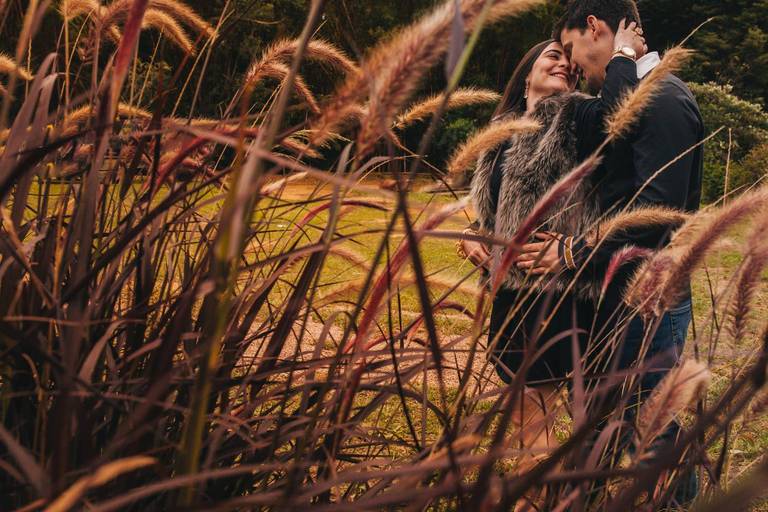 Monique Angelis - Ensaio de noivos pré-wedding Doris e João se beijando