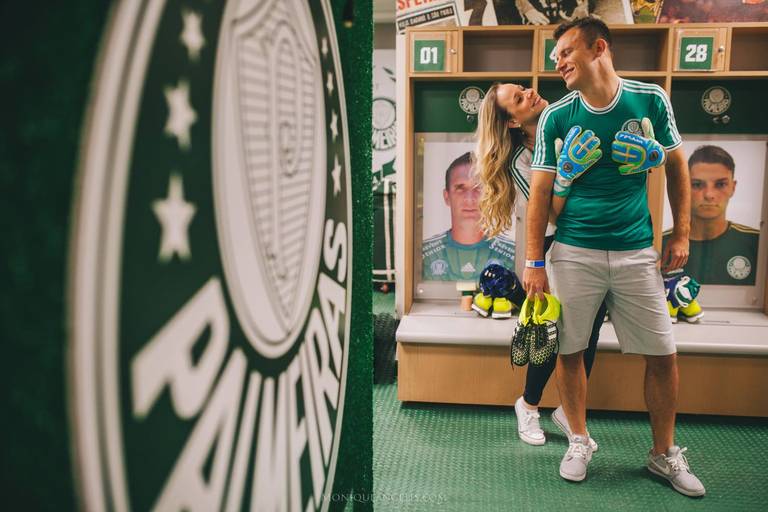 Monique Angelis - Ensaio de noivos pré-wedding Natalia e Aurélio no Allianz Park -  Estadio do palmeiras