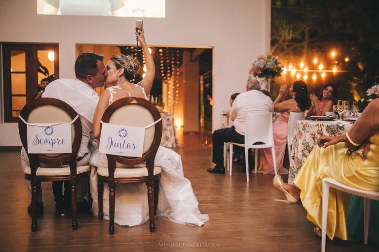 Monique Angelis - O beijo dos noivos - Sousas - SP