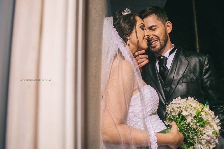 Monique Angelis - Foto feita no ensaio após casamento em Sousas - SP