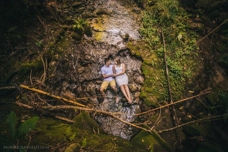 Monique Angelis - foto do Ensaio pré-wedding na praia do Guarujá - SP 