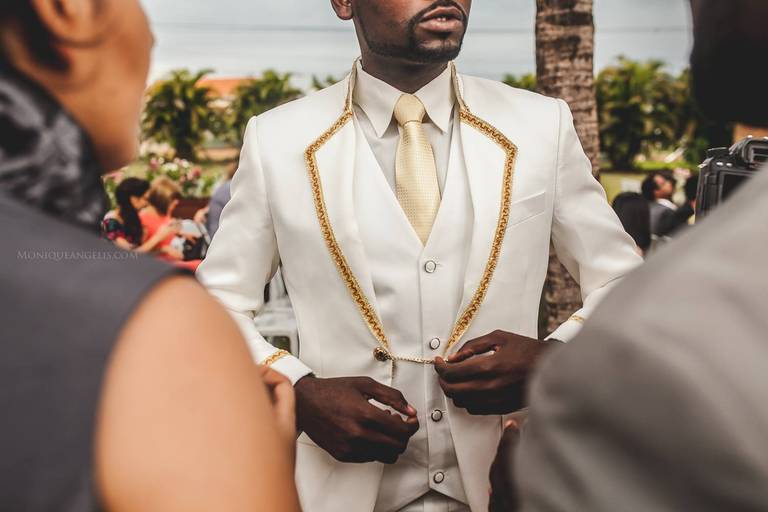 Monique Angelis - Noivo se arruma para o seu casamento em Paulínia - SP