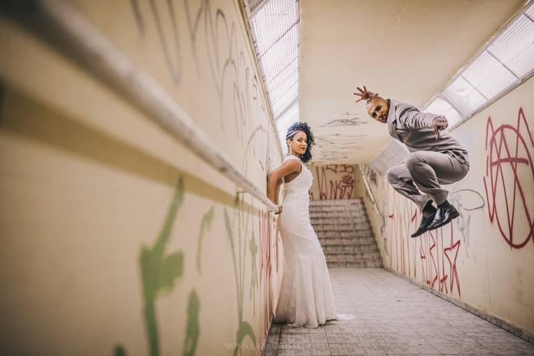 Monique Angelis - Dança dos noivos hip hop durante ensaio trash the dress em Valinhos - SP