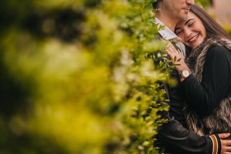 Monique Angelis - foto do sorriso da noiva em ensaio pré-wedding em Joaquim Egídio - Sp