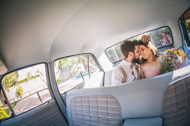 Monique Angelis - Foto feita após cerimônia de casamento em um ensaio com o casal Valinhos - SP