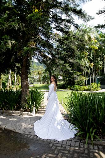noiva no jardim
